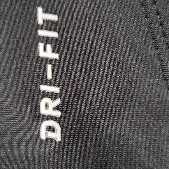 Nike  Black Performance Dri Fit Jacket With Thumb Holes And Hood - Picture 12 of 15